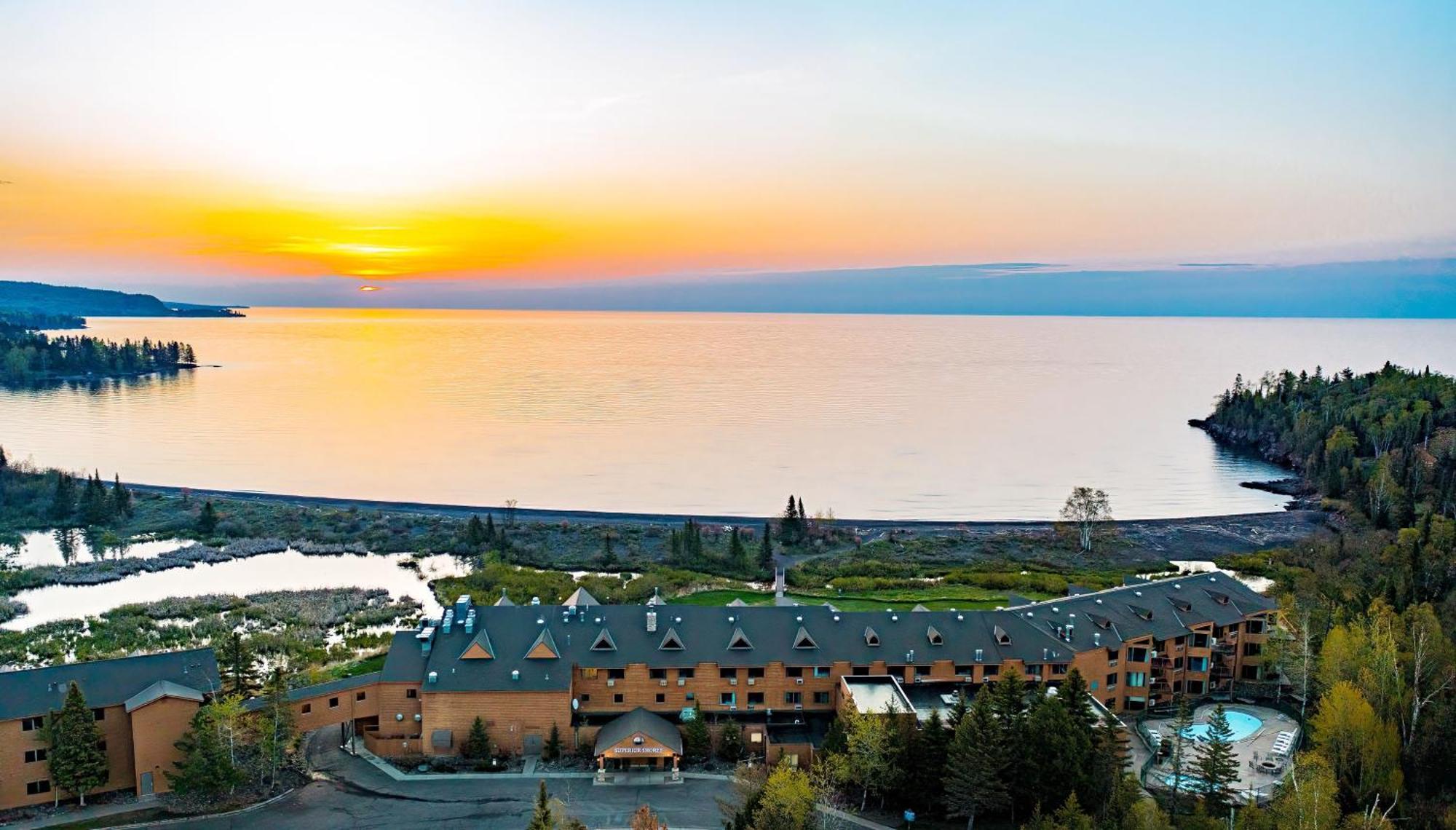 Superior Shores Resort ทูฮาร์เบอร์ส ภายนอก รูปภาพ